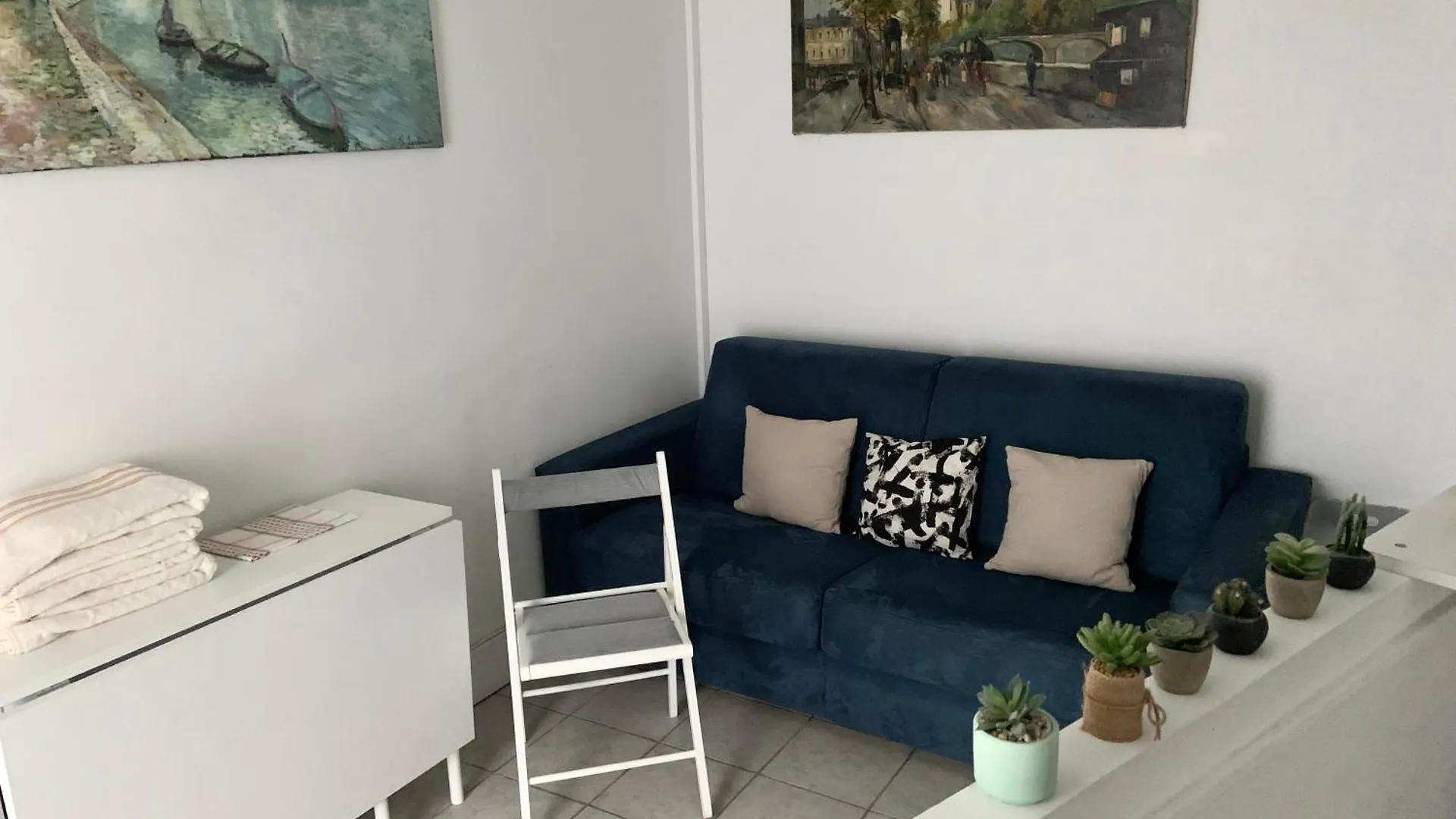 Cozy Little Duplex Near Montmartre Apartment Paris